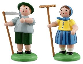 Bauer und Bäuerin mit Sense