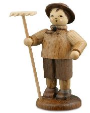 Bauer mit Rechen