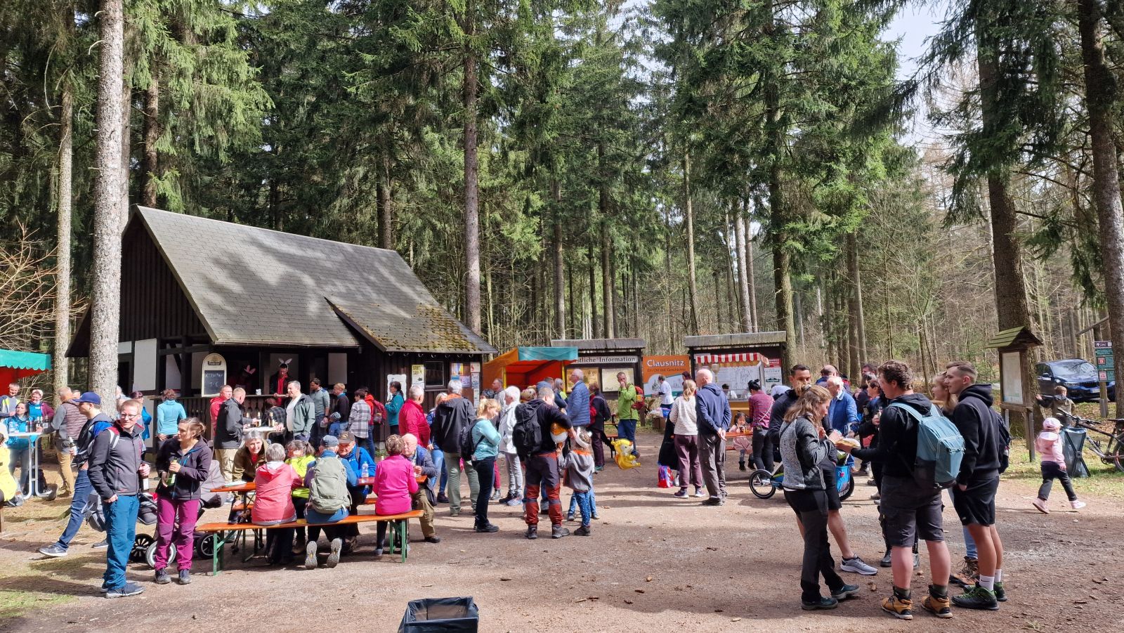 Osterwanderung Rechenberg-Bienenmühle (im Bild die Ringel-Hütte)